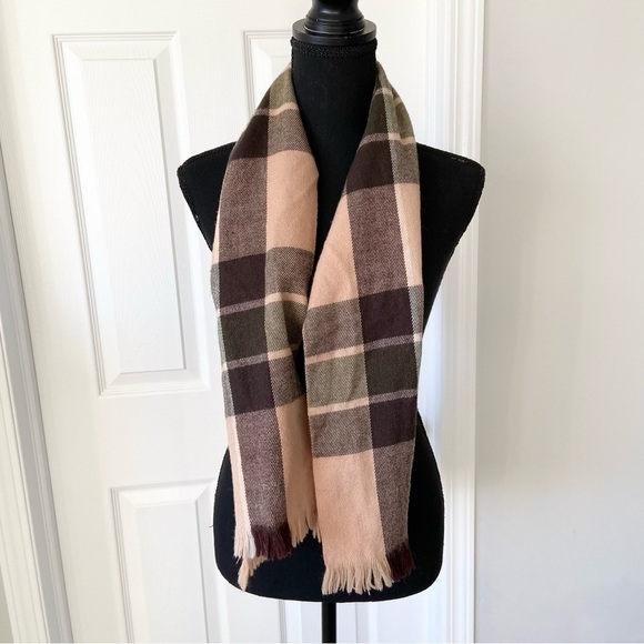 Vintage Paulo Conti Pure Wool Plaid Rectangle Scarf  with Fringe - Picture 3 of 9